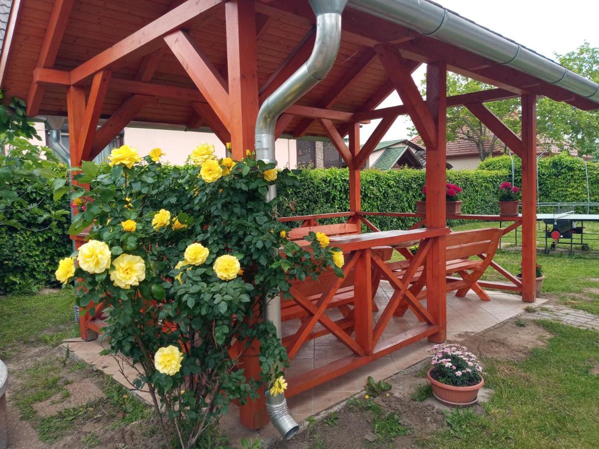 Homestay Napsugar Apartmanhaz