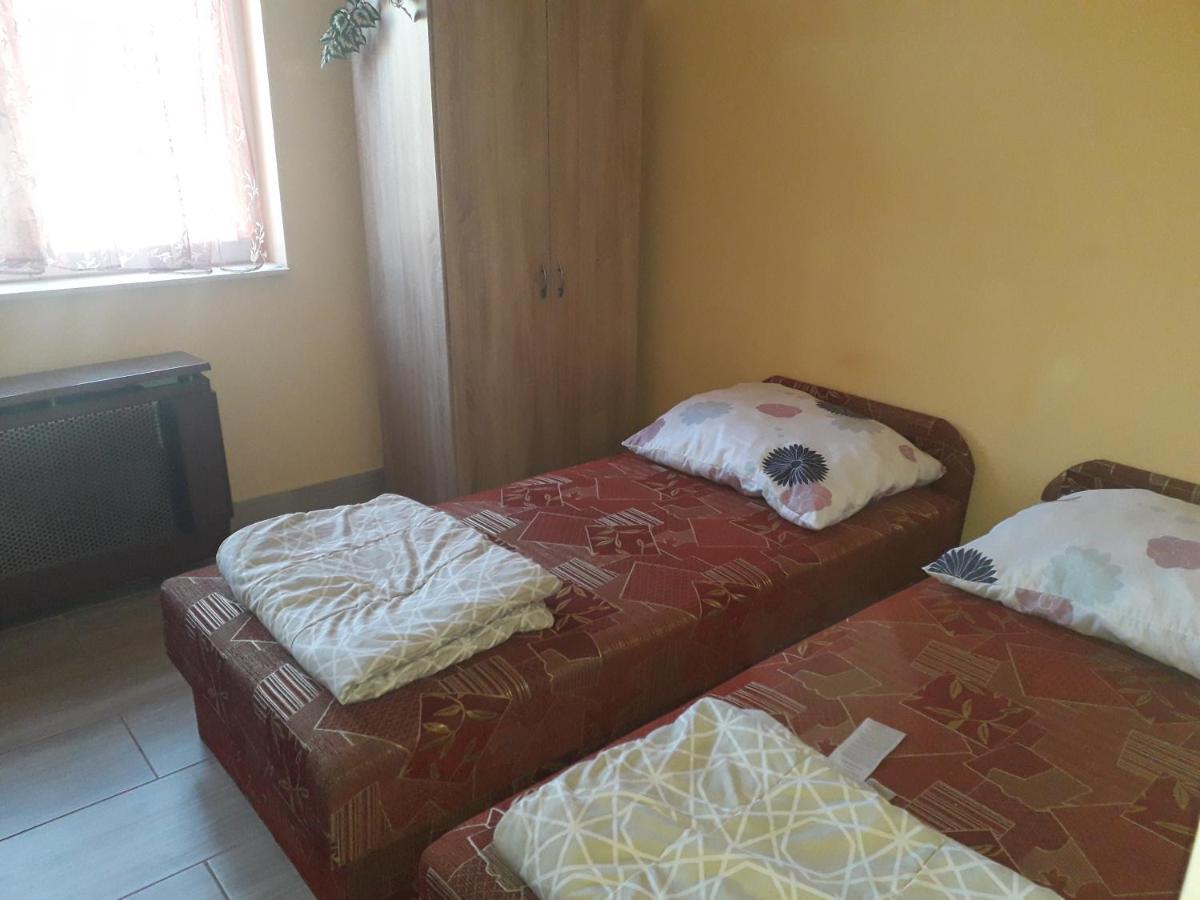 Homestay Napsugar Apartmanhaz *