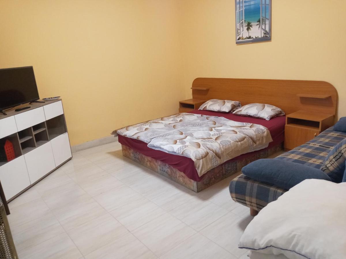 Napsugar Apartmanhaz *