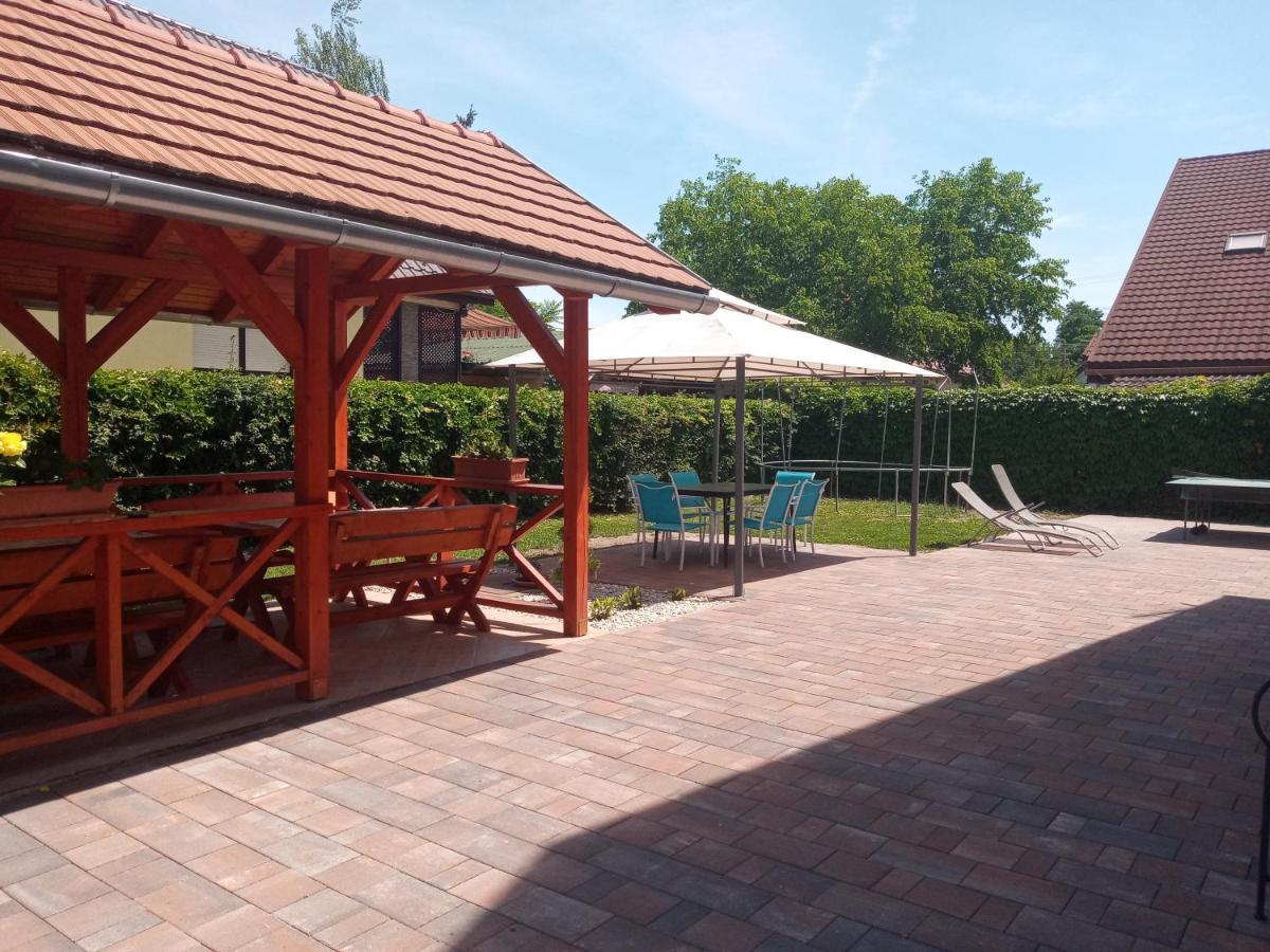 Napsugar Apartmanhaz * Balatonlelle